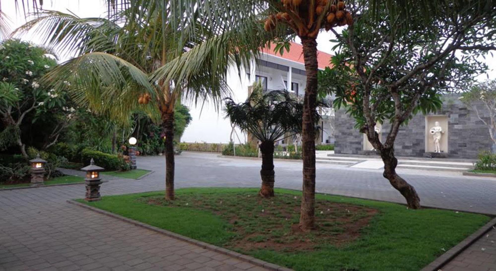 D' Kubu Pratama Homestay Nusa Dua  Dış mekan fotoğraf